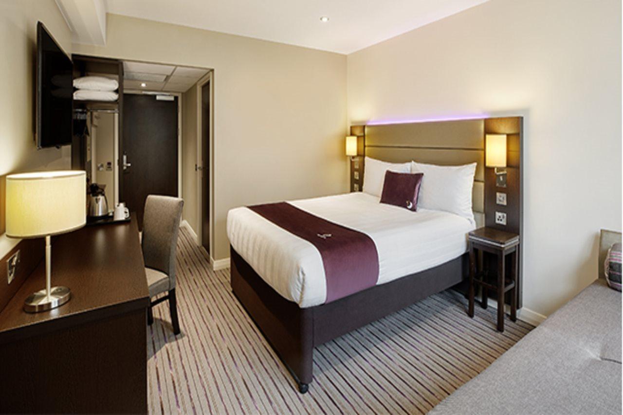 Premier Inn Watford - Croxley Green Ngoại thất bức ảnh