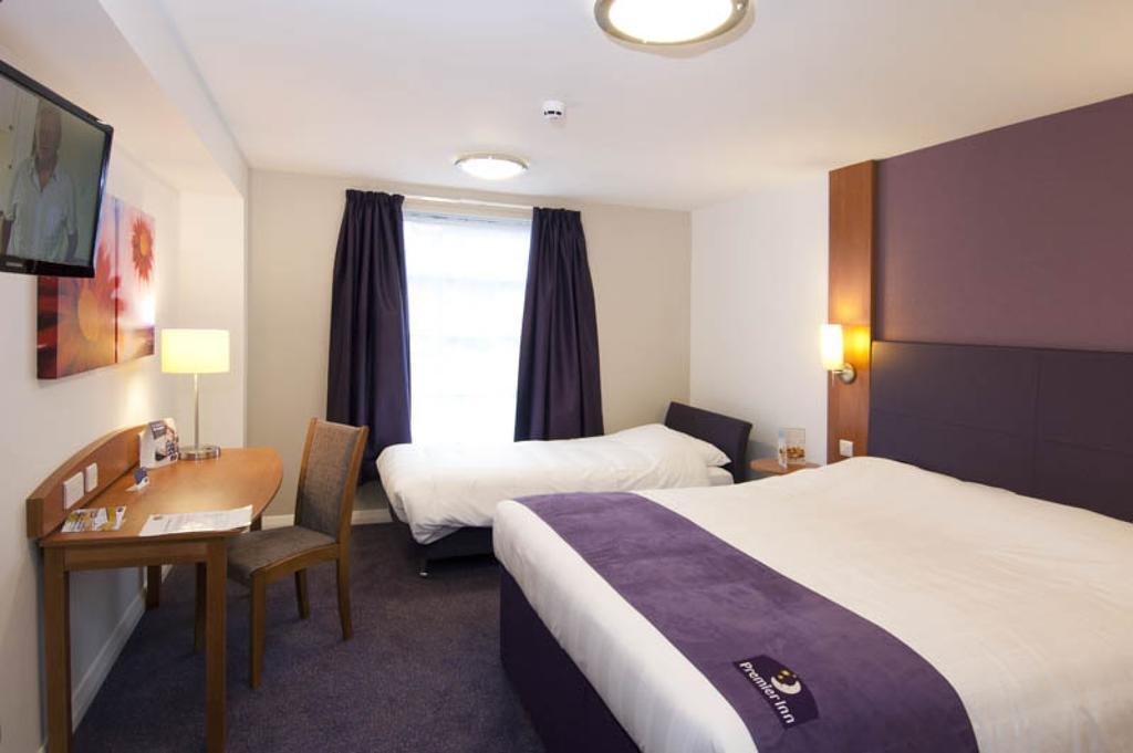 Premier Inn Watford - Croxley Green Phòng bức ảnh