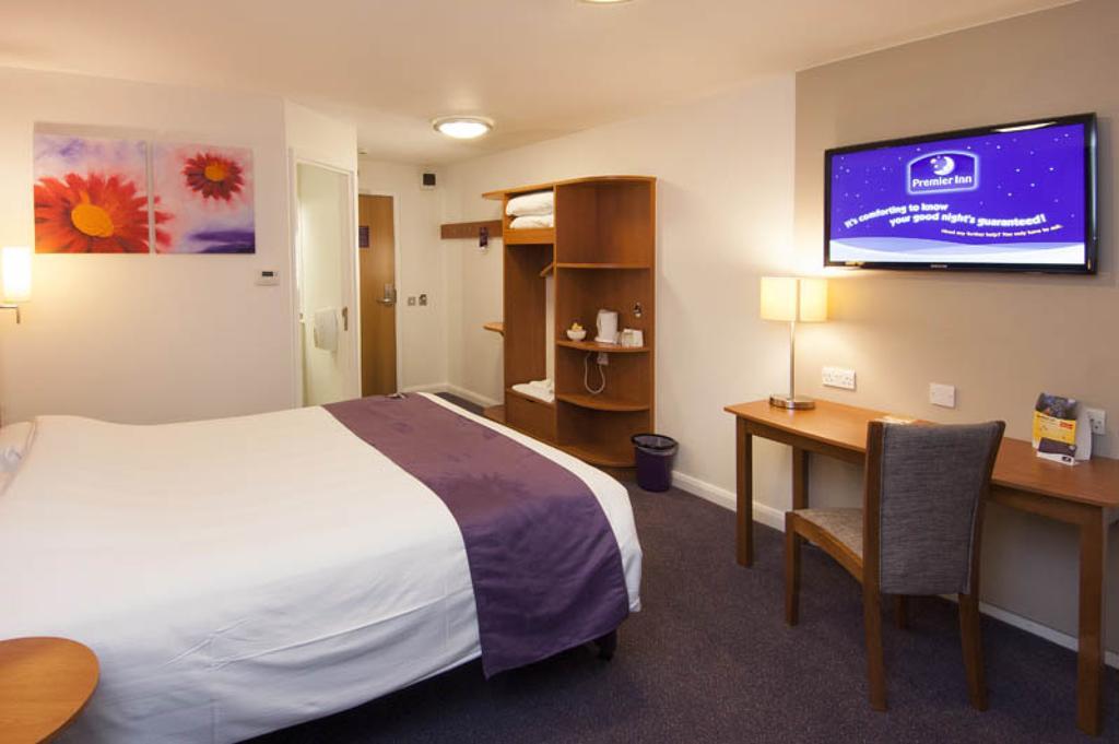 Premier Inn Watford - Croxley Green Ngoại thất bức ảnh