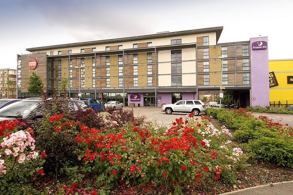Premier Inn Watford - Croxley Green Ngoại thất bức ảnh