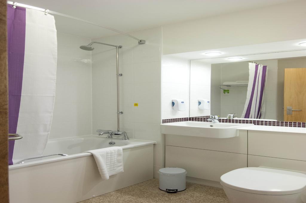 Premier Inn Watford - Croxley Green Ngoại thất bức ảnh