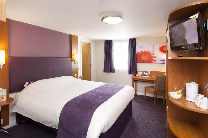 Premier Inn Watford - Croxley Green Ngoại thất bức ảnh