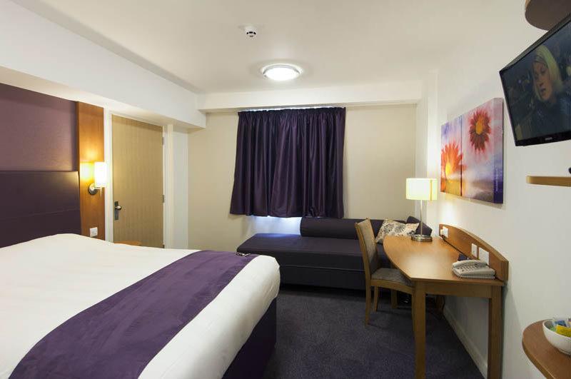 Premier Inn Watford - Croxley Green Ngoại thất bức ảnh